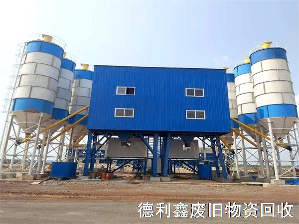二手水泥罐回收，散裝水泥倉(cāng)回收，攪拌站設(shè)備回收
